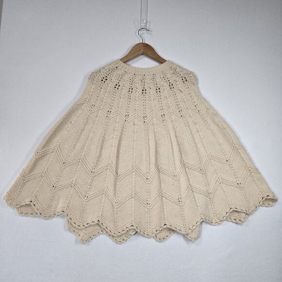 VTG Hand Knitted Cape Poncho Beige Button Front Grandmacore Boho Handmade - Picture 9 of 15